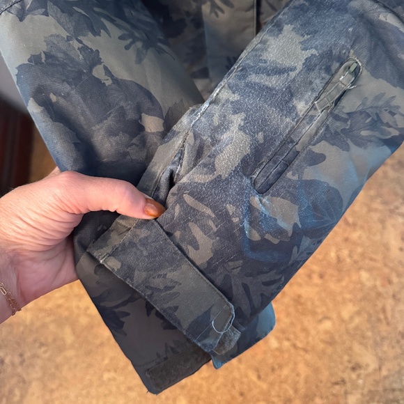 Roxy ‘Jet Ski’ Snowboard Ski Jacket - Picture 13 of 16